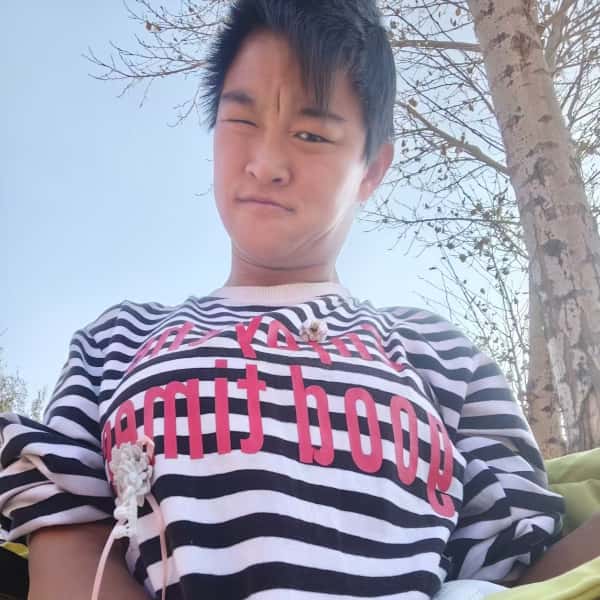 内蒙古24岁单身美女真诚找对象-莆田征婚相亲网